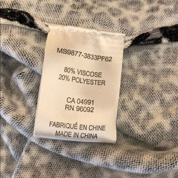 Dalia Animal Print Lightweight 3/4 Sleeve Sweater Size Medium - Picture 4 of 7